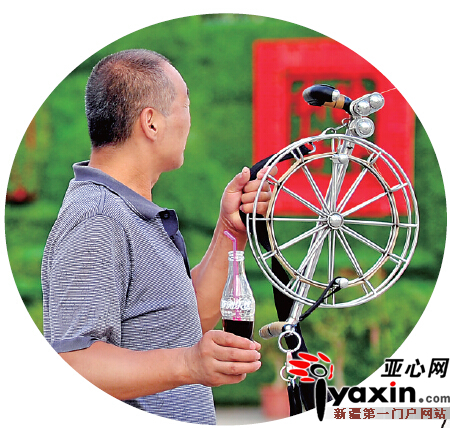 玻璃瓶汽水再度風靡烏魯木齊 每天銷售10萬瓶左右 玻璃瓶汽水再度風靡烏魯木齊 每天銷售10萬瓶左右