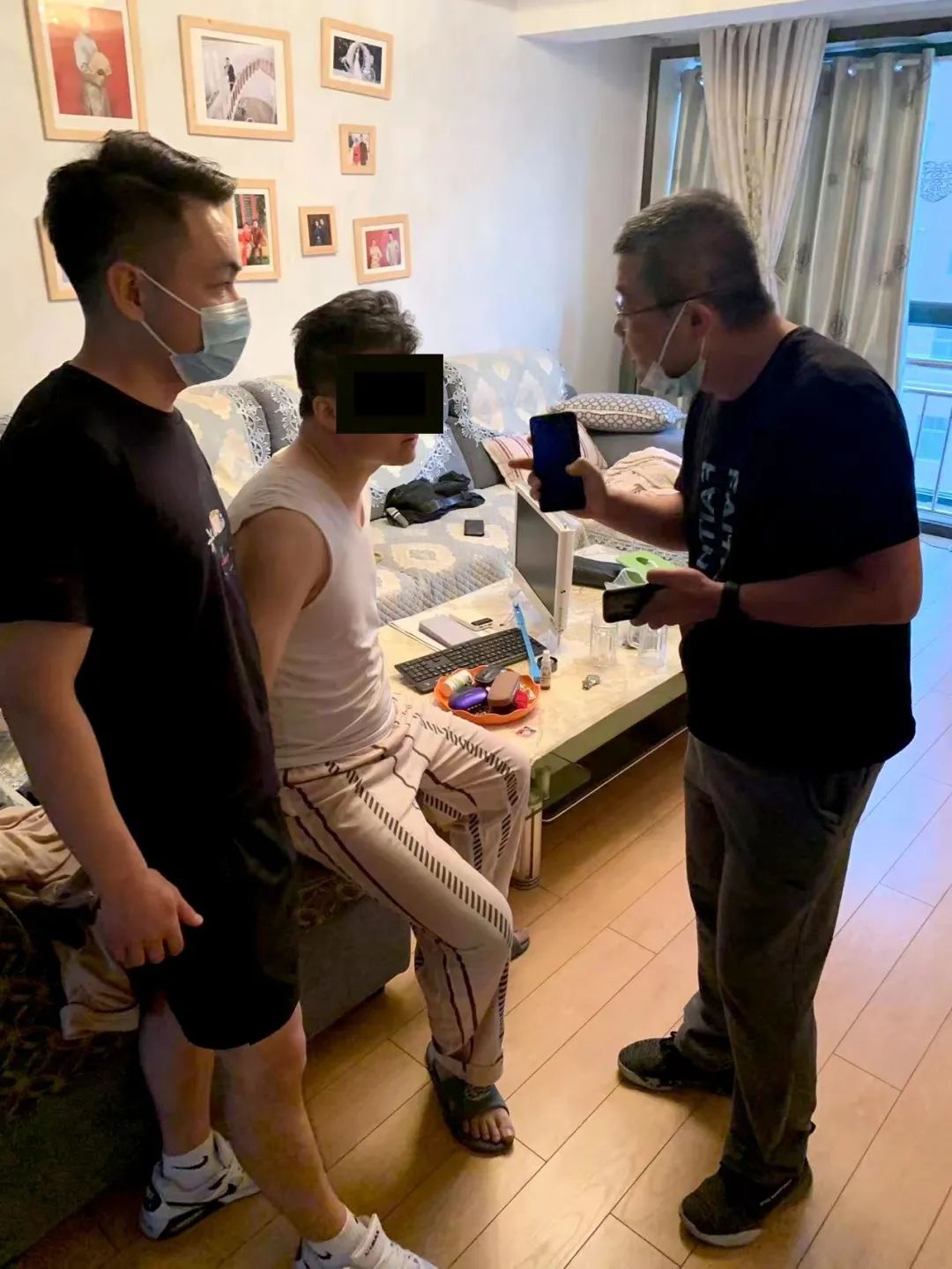 蘭州市公安局城關分局刑警二大隊抓獲1名上網逃